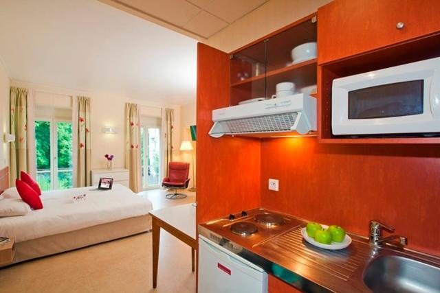 Garden & City Luxeuil Ex Le Metropole Et Les Thermes Zimmer foto