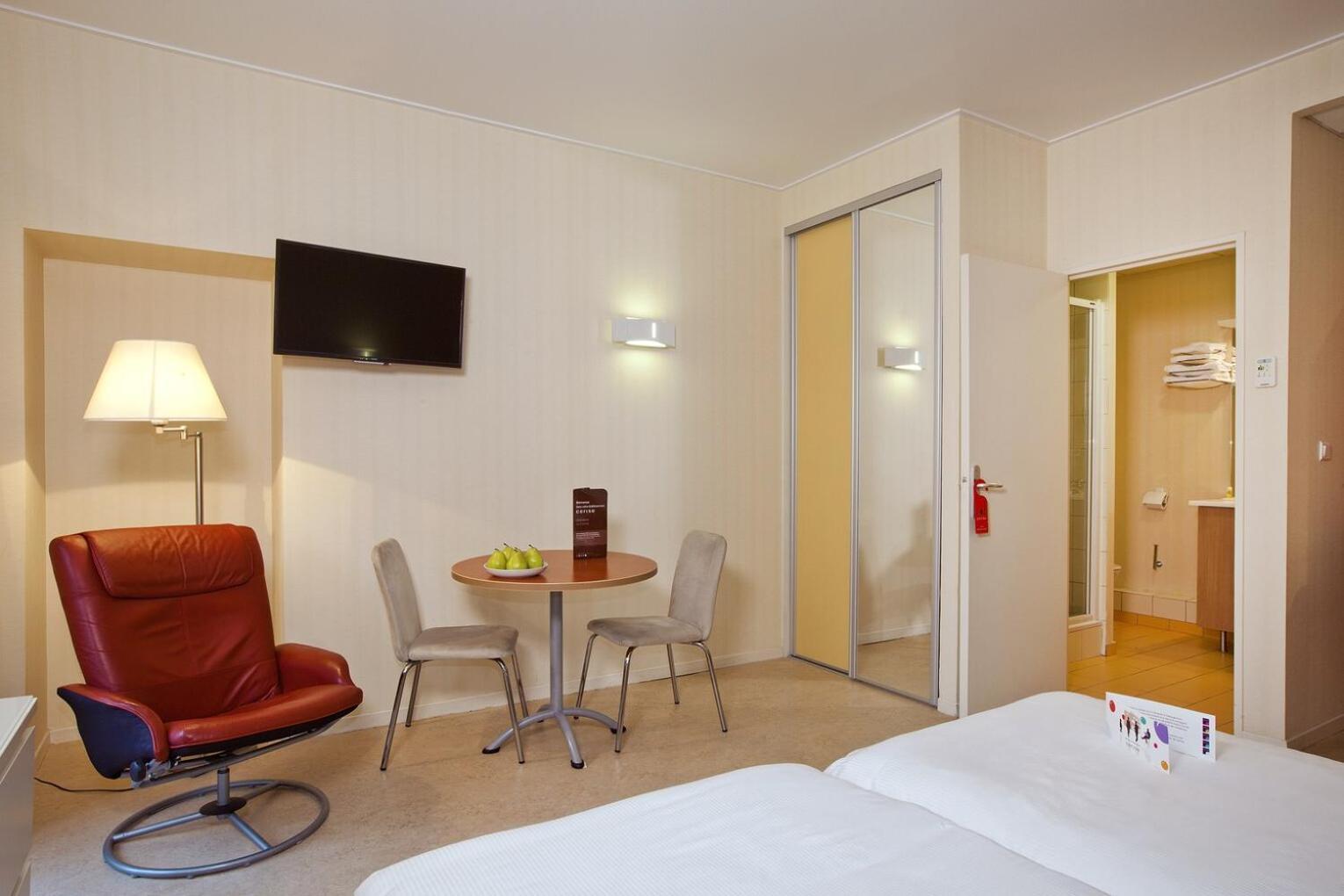 Garden & City Luxeuil Ex Le Metropole Et Les Thermes Zimmer foto