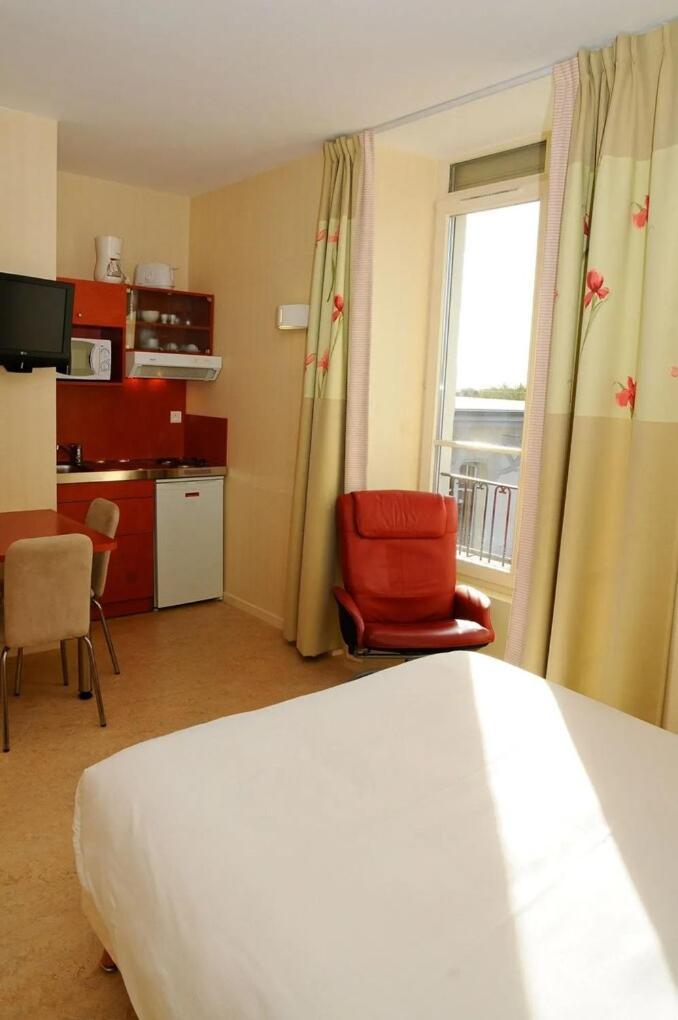 Garden & City Luxeuil Ex Le Metropole Et Les Thermes Zimmer foto