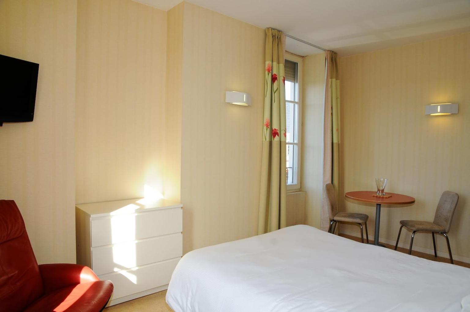 Garden & City Luxeuil Ex Le Metropole Et Les Thermes Zimmer foto