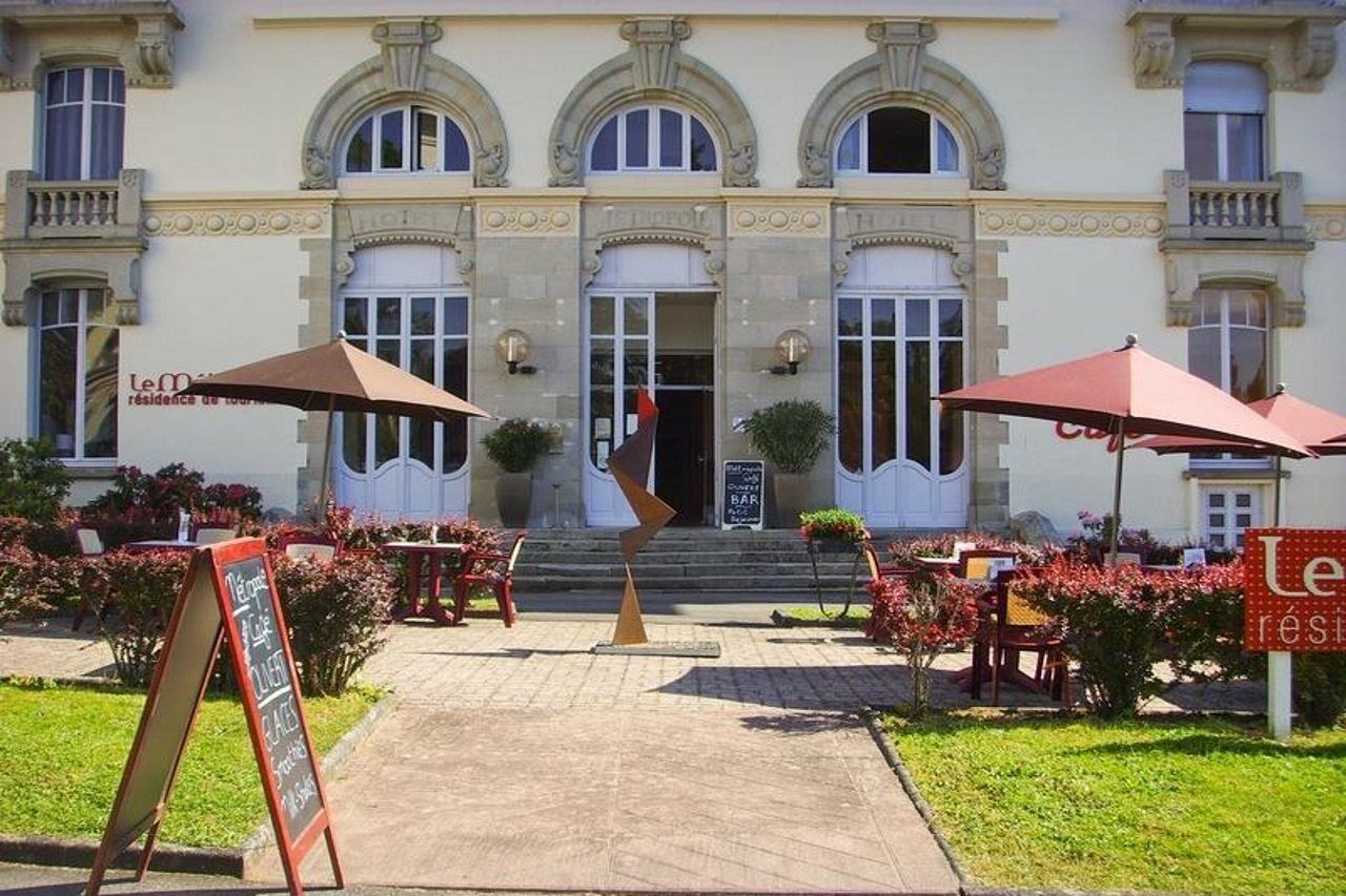 Garden & City Luxeuil Ex Le Metropole Et Les Thermes Exterior foto